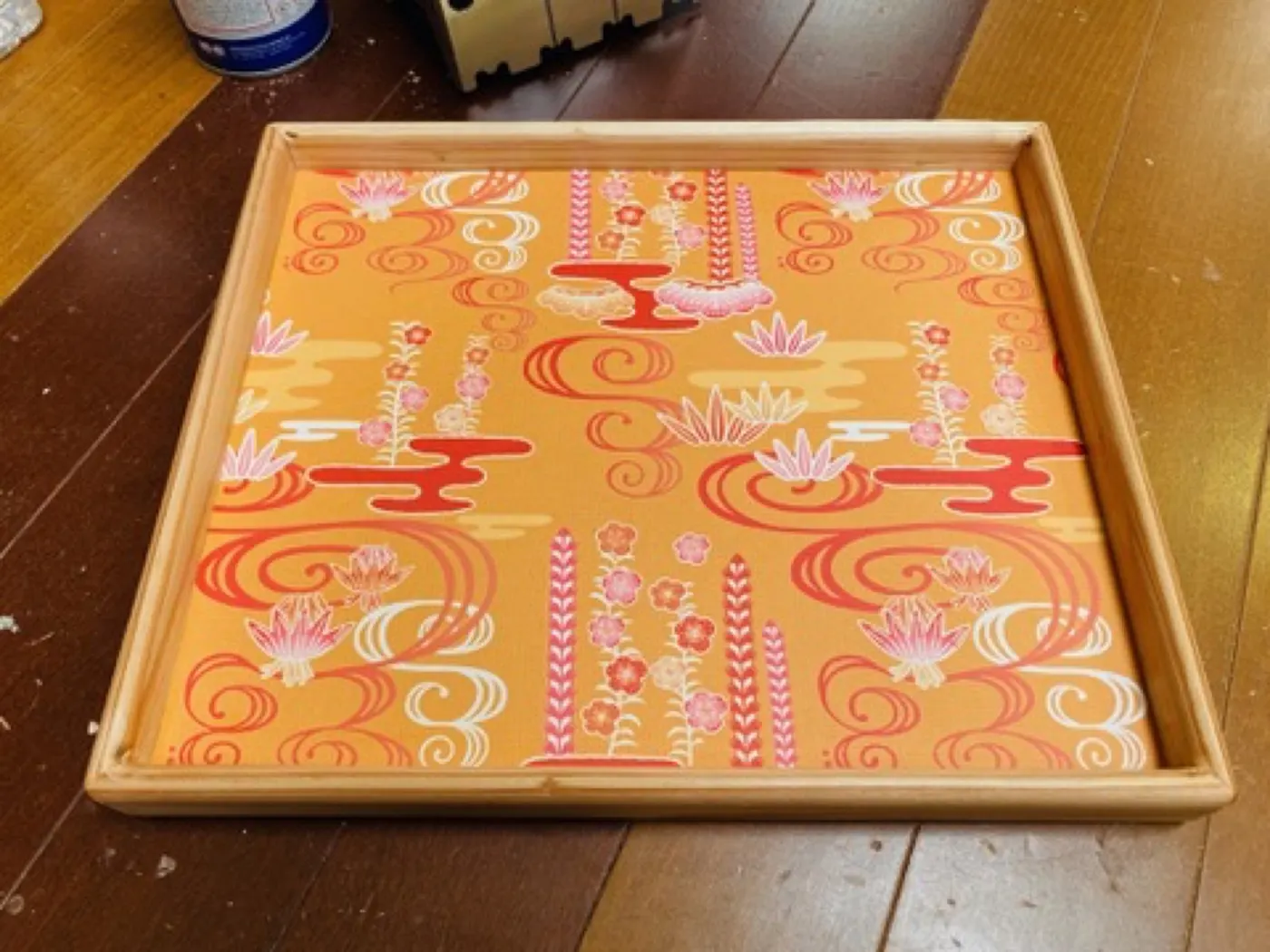 和柄のトレー